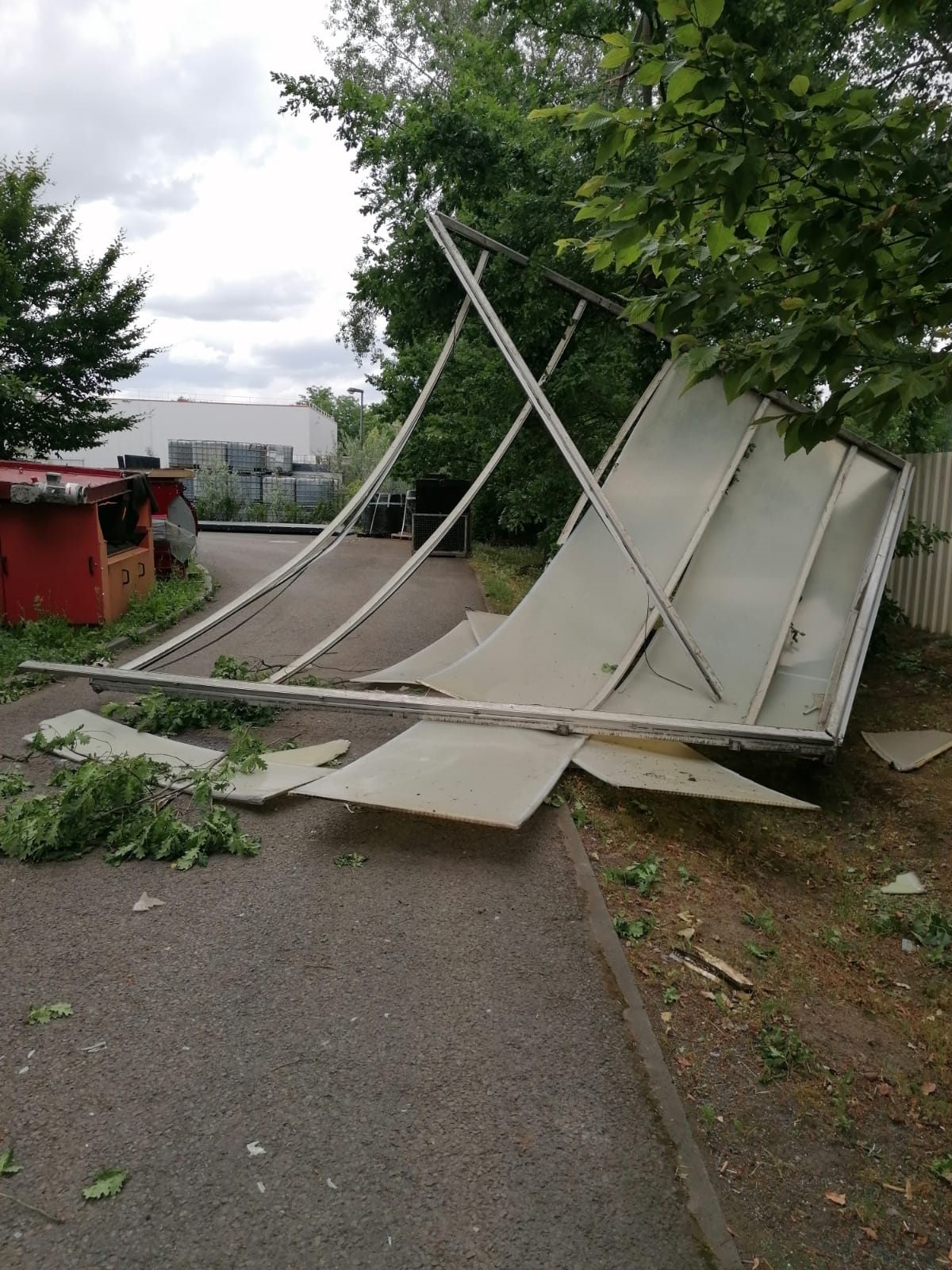 Revisionsklappe für Müllsortierungsanlage Berlin