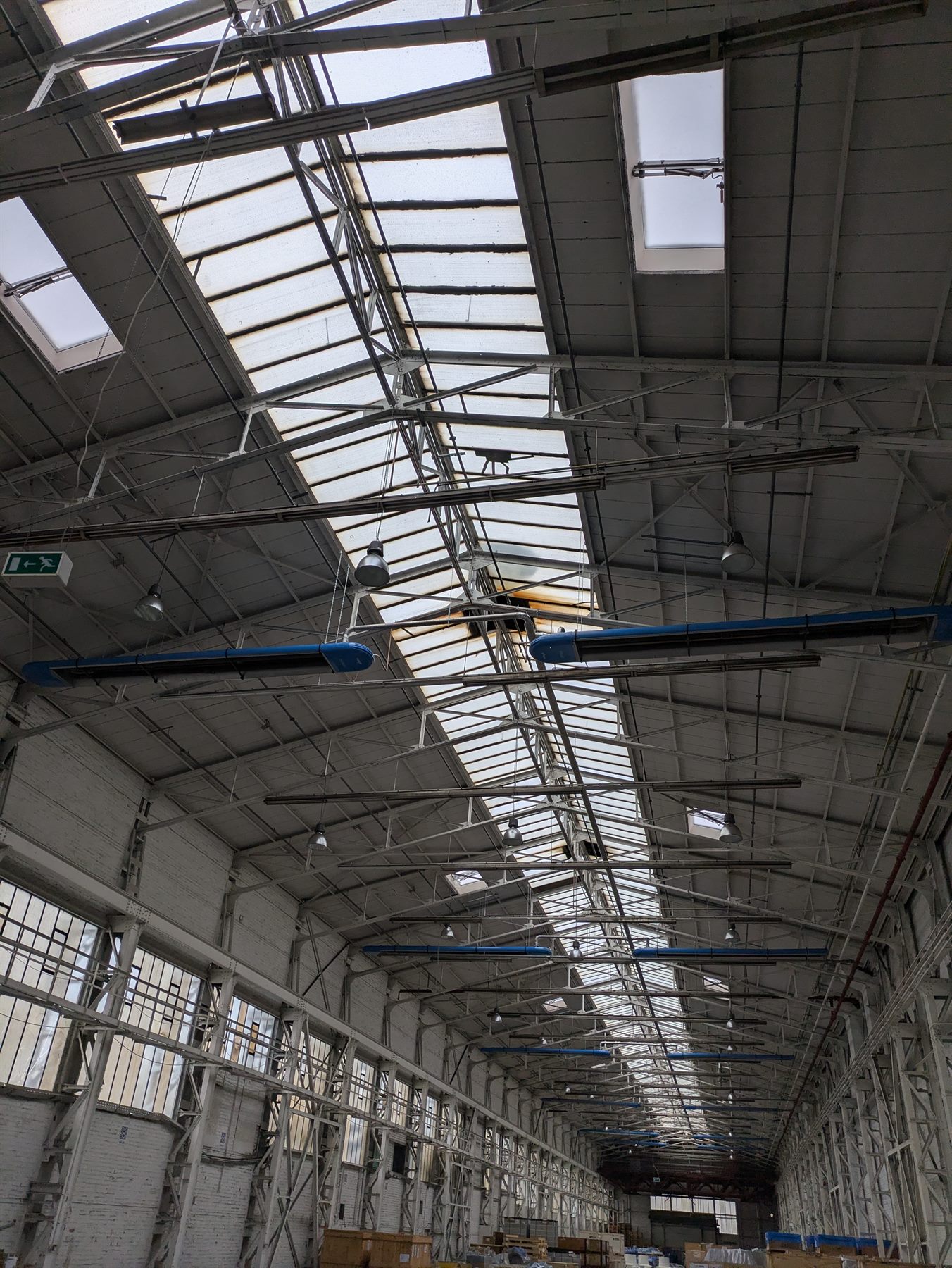 Lichtbandsanierung einer Gewerbehalle in Bochum